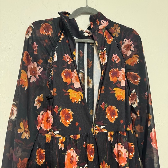 NWT Belldini Mock Neck Printed Dress - Picture 4 of 7